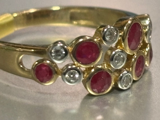 Gold Ring - Ruby & Diamond