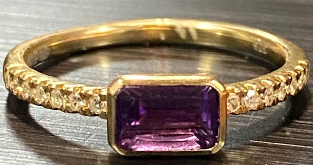 Gold Ring - Amethyst & Diamond